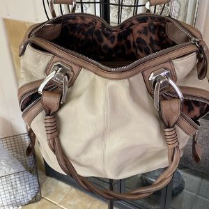 B Makowski beautiful leather bag. Cleaning closet.